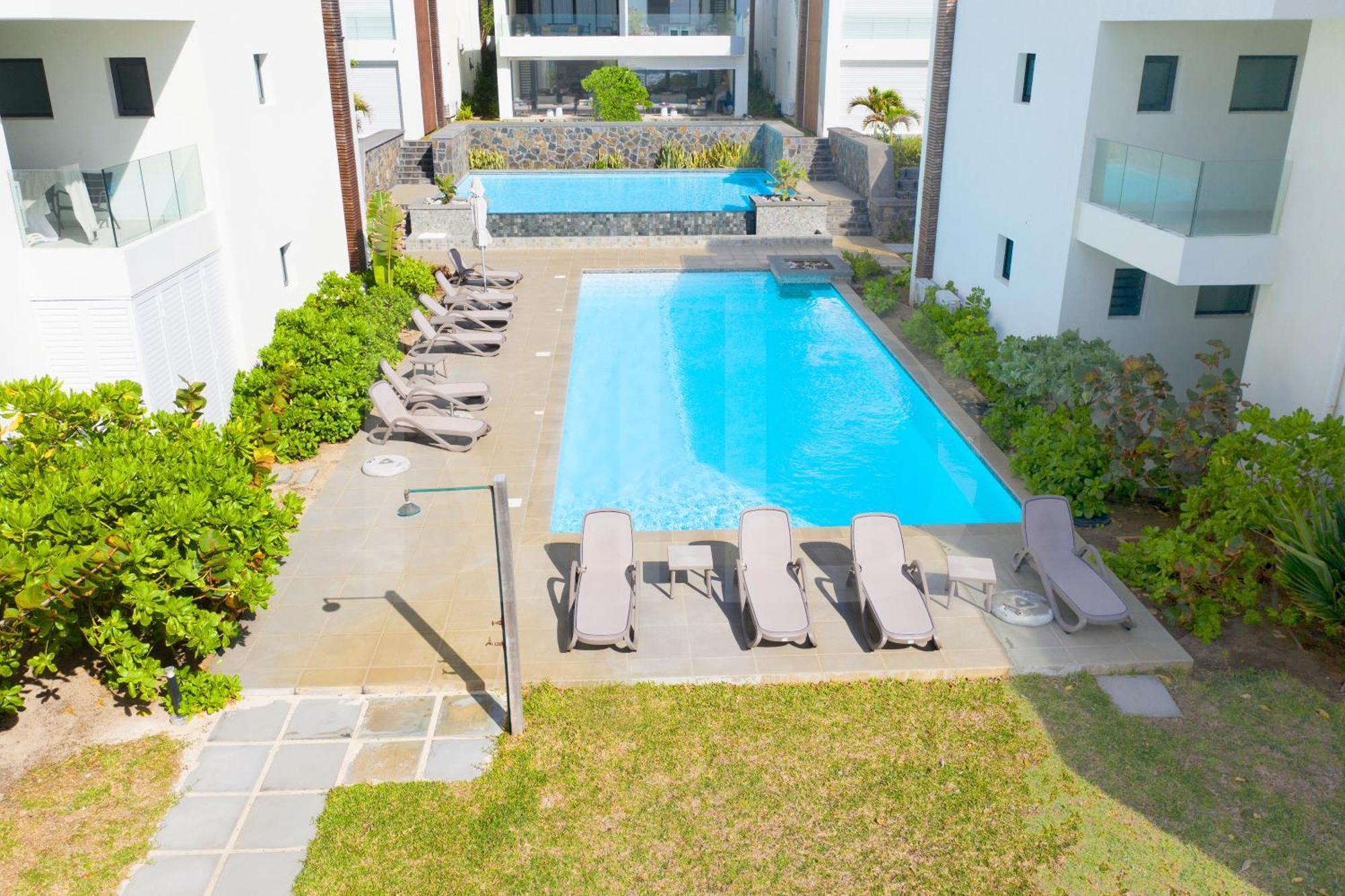 White&Blue Beachfront Luxury Poste Lafayette Dış mekan fotoğraf