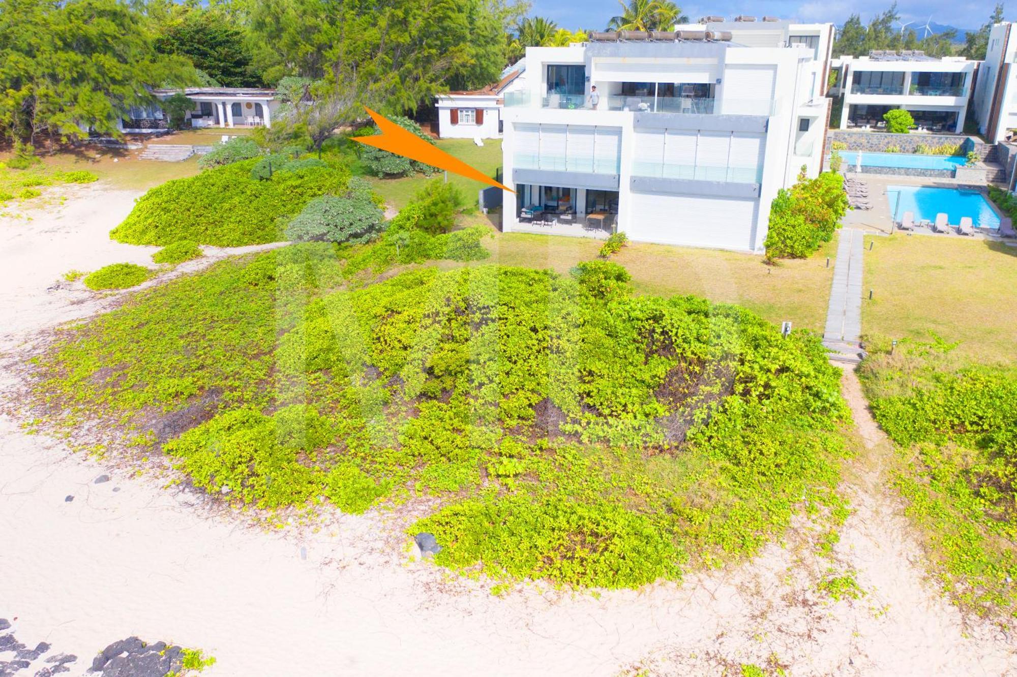 White&Blue Beachfront Luxury Poste Lafayette Dış mekan fotoğraf